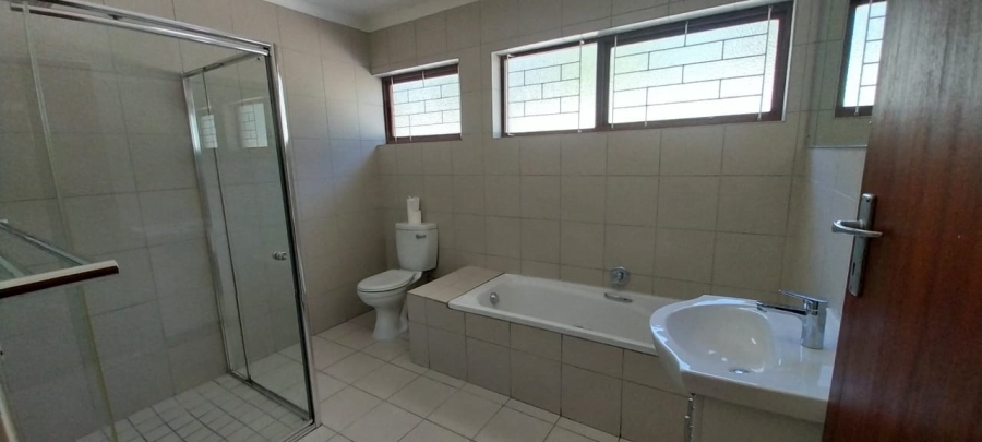 3 Bedroom Property for Sale in Loevenstein Western Cape